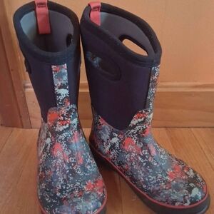 Bogs Kids' Black and Red Splatter Boots